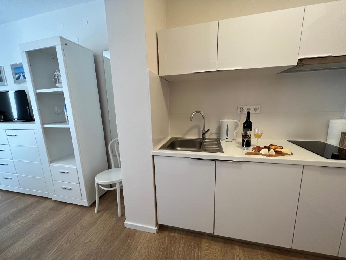Studio Apartment Marina Mel Novi Vinodolski Buitenkant foto