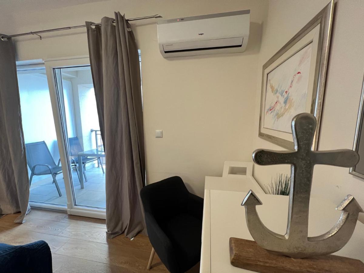 Studio Apartment Marina Mel Novi Vinodolski Buitenkant foto