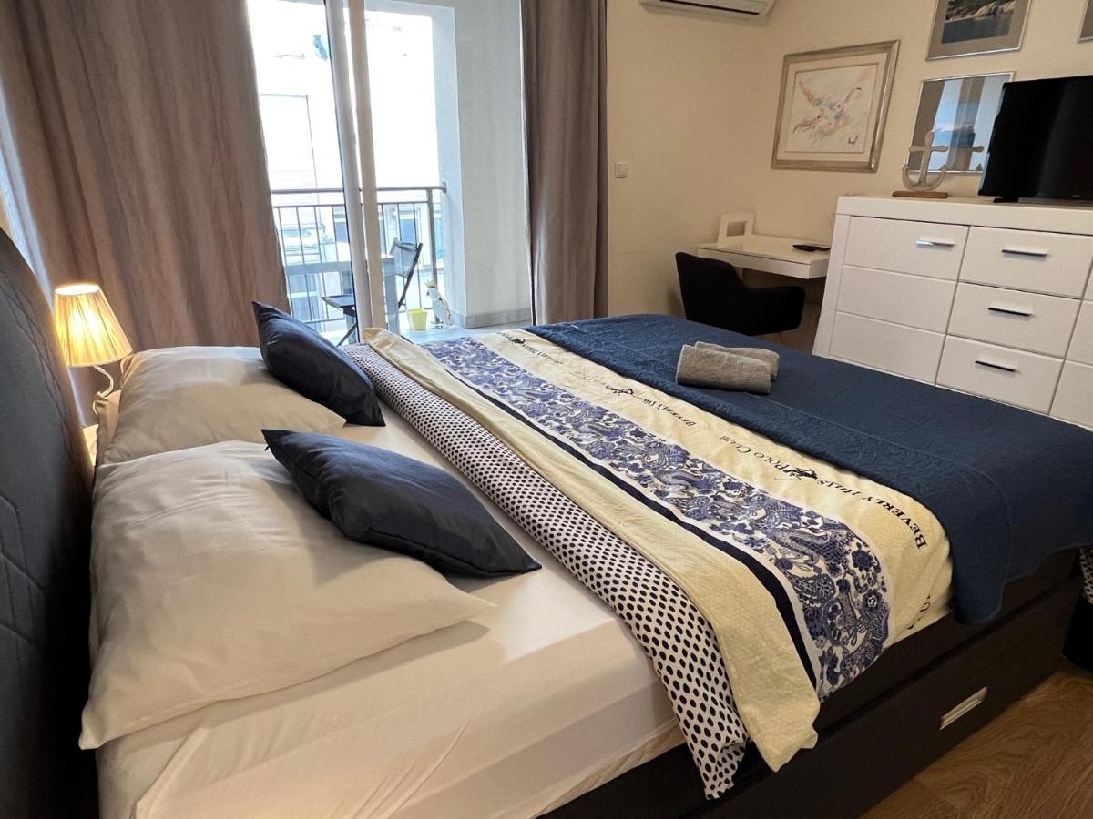 Studio Apartment Marina Mel Novi Vinodolski Buitenkant foto