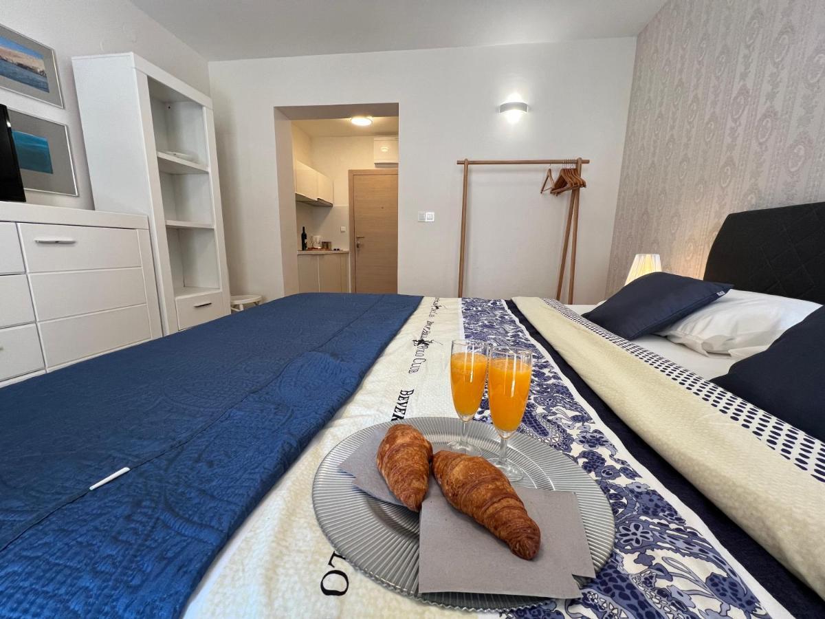 Studio Apartment Marina Mel Novi Vinodolski Buitenkant foto